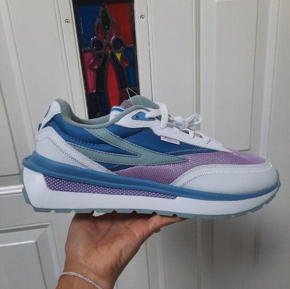 Thick Sole Fila Reno women shoes size 11,NWOB - Picture 1 of 11